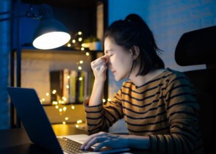 Digital Eye Strain: Symptoms, Causes & Prevention in the Digital Age