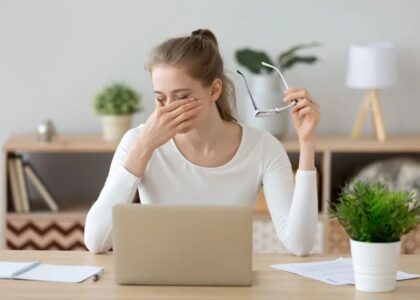How Mobile Screens Affect Eye Health