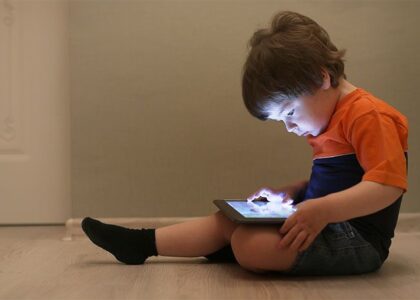 How Screen Habits Affect Kids & Young: Eye Strain & Prevention
